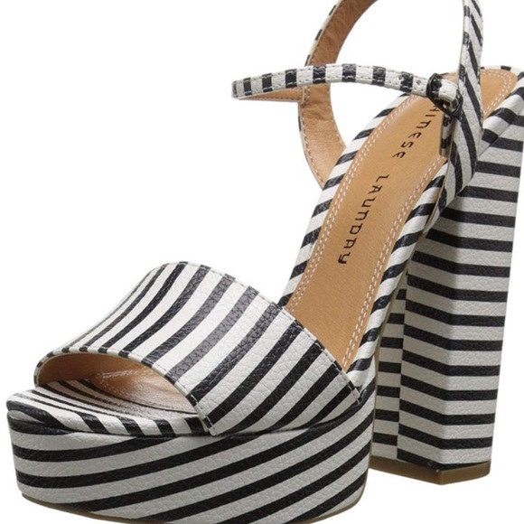 CHINESE LAUNDRY stripped platform heels - Picture 2 of 7